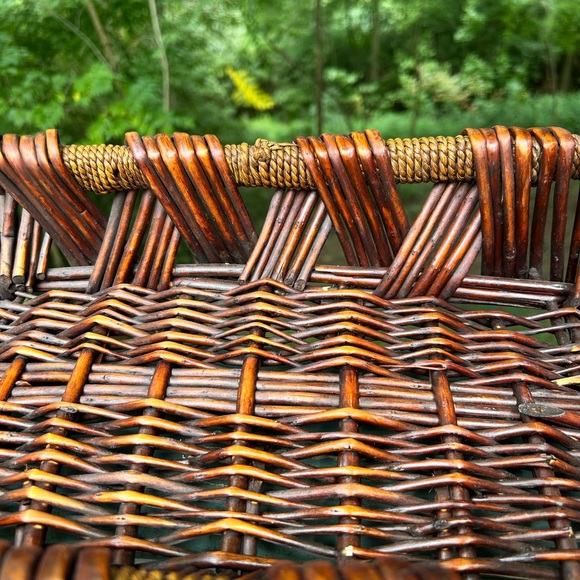 Handcrafted Woven Basket - Picture 4 of 4